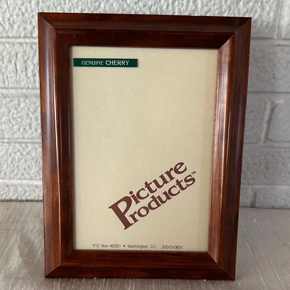 Genuine Cherry Wood Picture Frame - VINTAGE 5X7